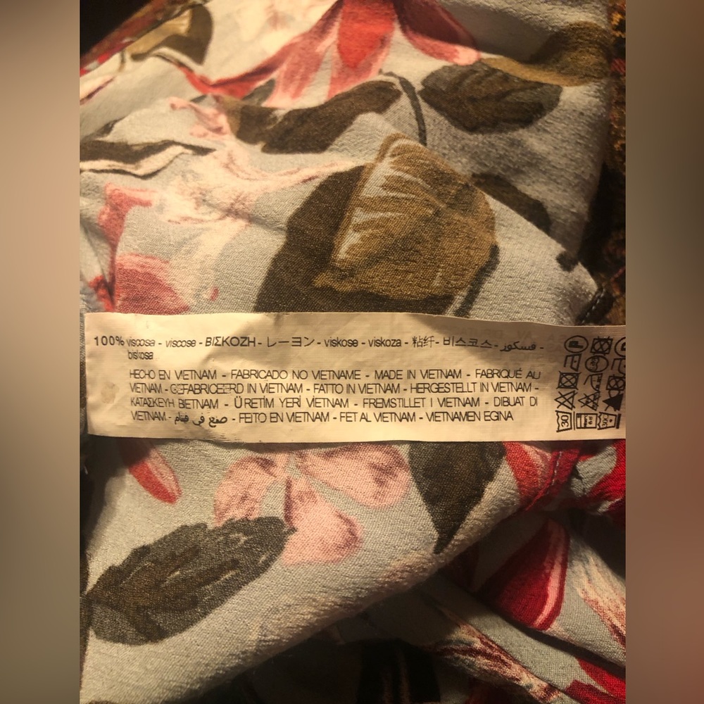 Women’s Medium Zara Basic Button Down Blouse. 3/4… - image 6